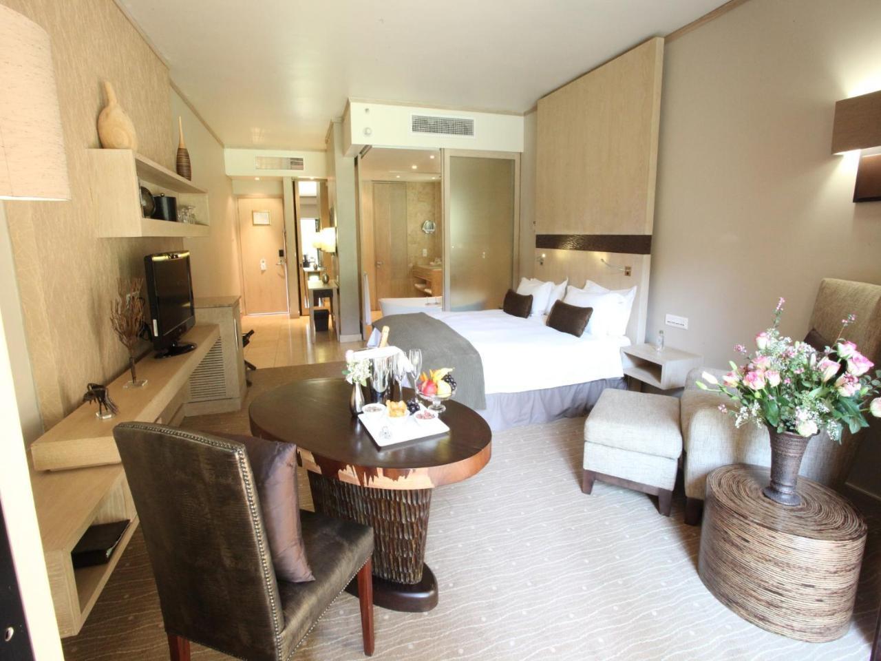 Lombardy Boutique Hotel & Conference Venue Pretoria-Noord Εξωτερικό φωτογραφία